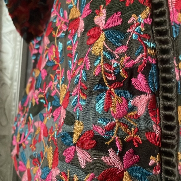 NWOT Savanna Jane Top - Picture 6 of 8